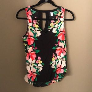 Old navy floral tank top small